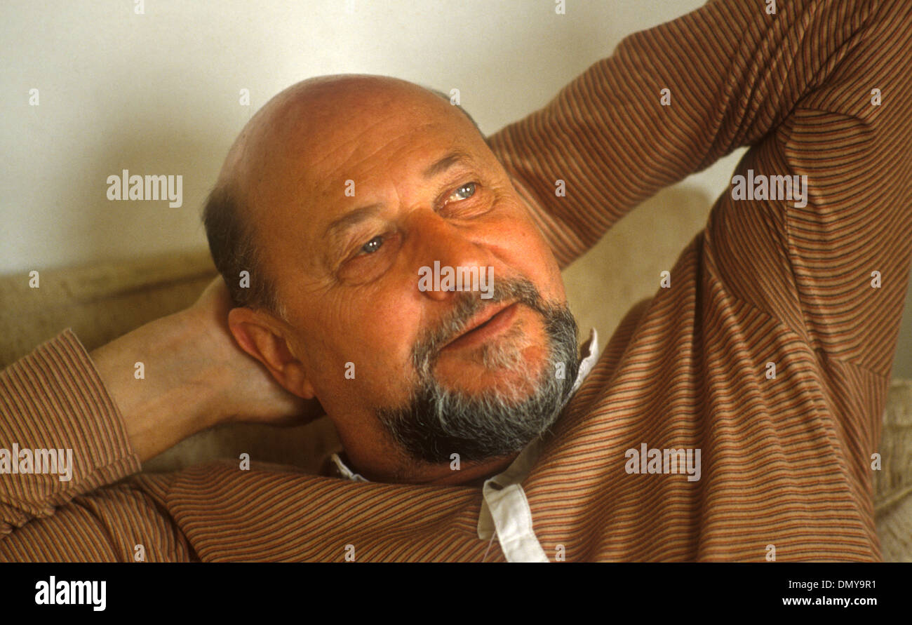Donald Pleasence  uk actor at home west London 1979 1970s UK HOMER SYKES Stock Photo