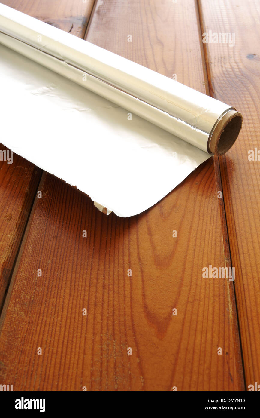 Aluminum foil cooking hires stock photography and images Alamy