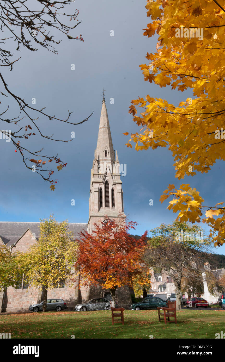 ballater church spire in autumn colour at glenmuick church Stock Photo