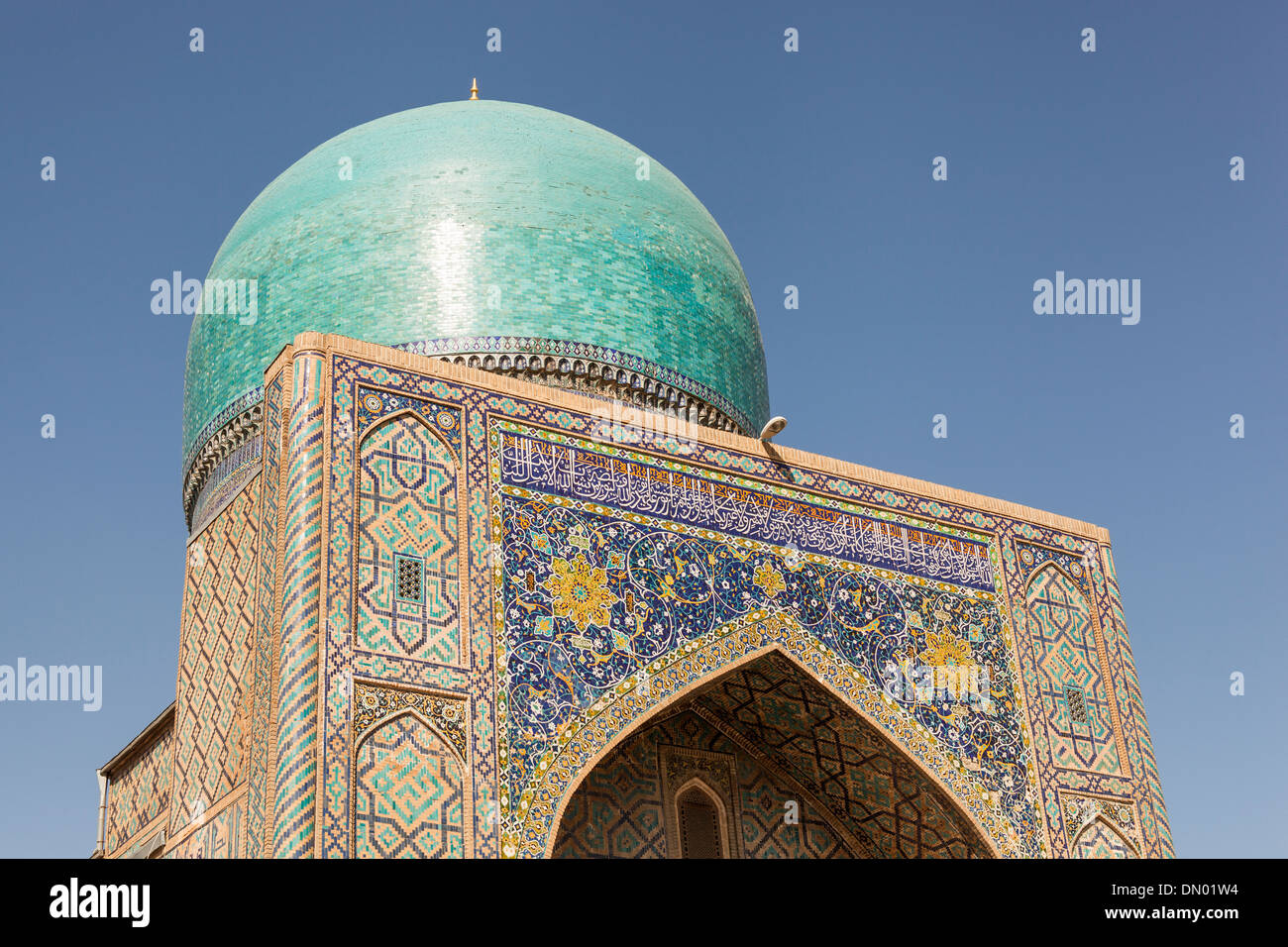 Tilla Kari Madrasah, also known as Tillya Kari Madrasah, Registan Square, Samarkand, Uzbekistan Stock Photo