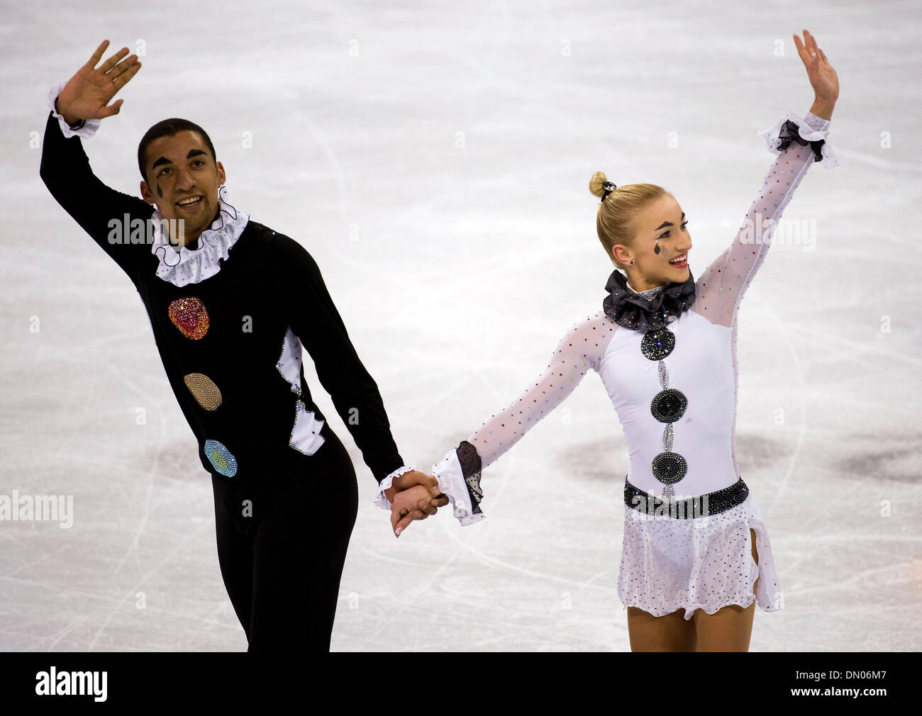 Figure skating pairs short program hi-res stock photography and images ...