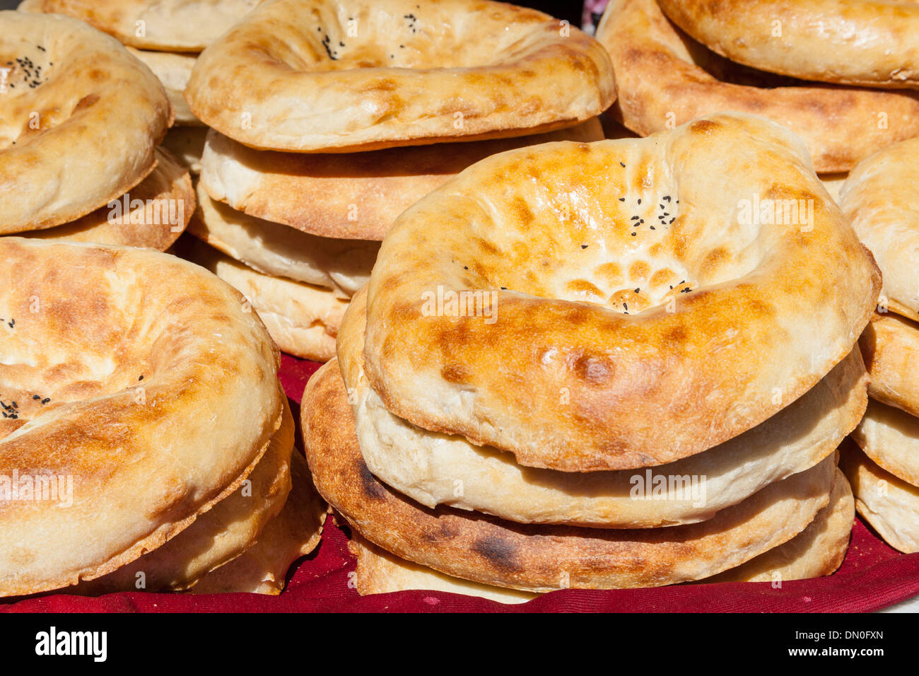 Non bread for sale, Siyob Market, also known as Siab Market, Samarkand, Uzbekistan Stock Photo