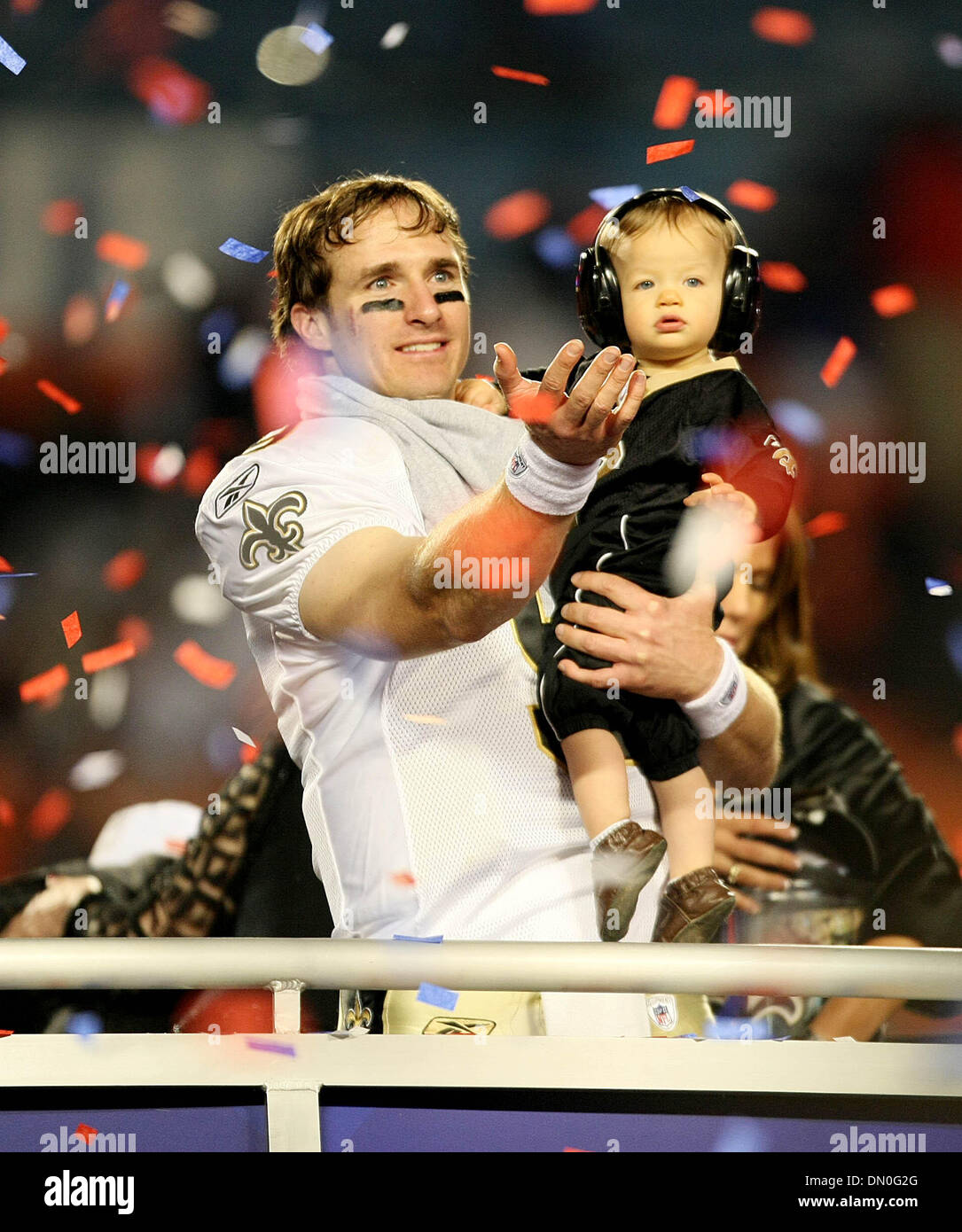 Feb. 07, 2010 - Miami Gardens, Florida, USA - Drew Brees with son