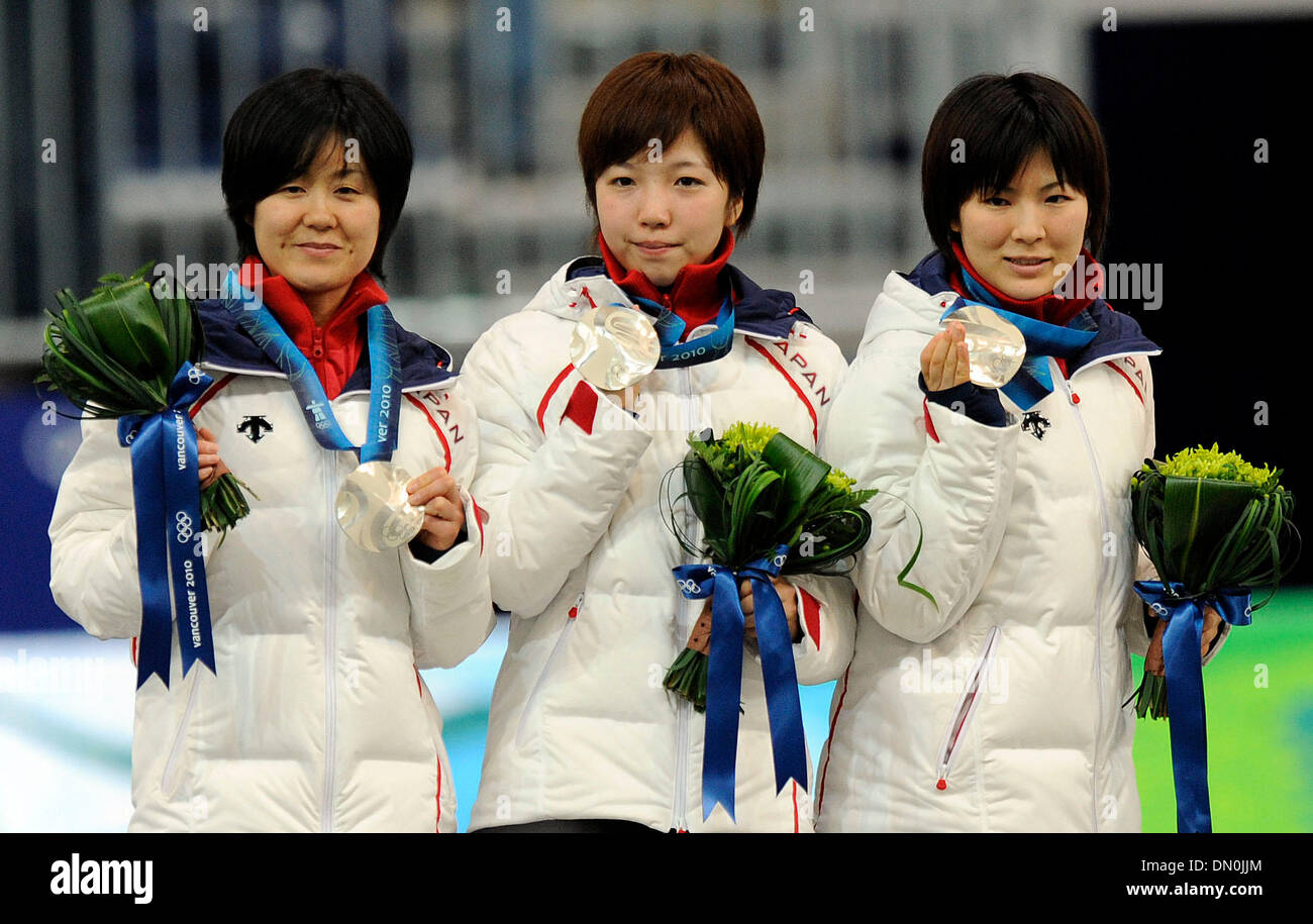 Feb 27, 2010 - Vancouver, British Columbia, USA - Silver medalists MAKI TABATA, NAO KODAIRA and MASAKO HOIZUMI (L-R) pose during the medals ceremony for the women's team pursuit at the Richmond Olympic Oval for the Vancouver 2010 Olympic Games, in Richmond. (Credit Image: © Jed Conklin/ZUMApress.com) Stock Photo
