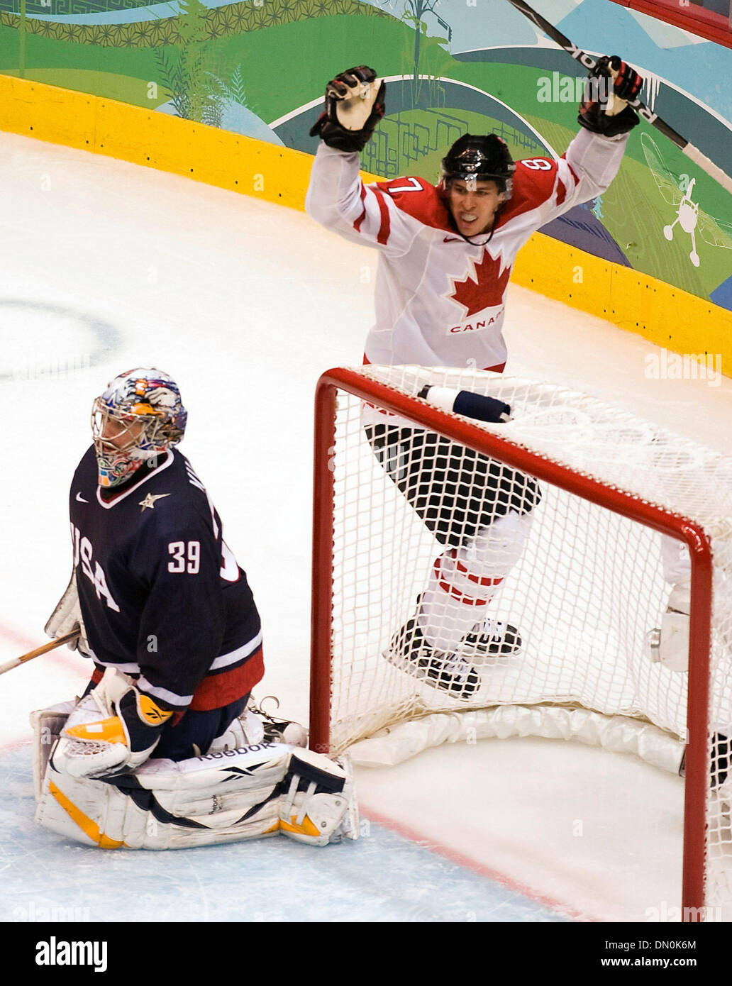 Sidney crosby winning goal olympics hires stock photography and images