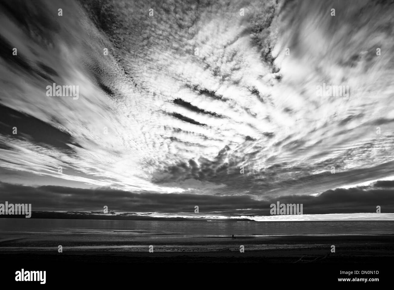 Black and white sunset hi-res stock photography and images - Alamy