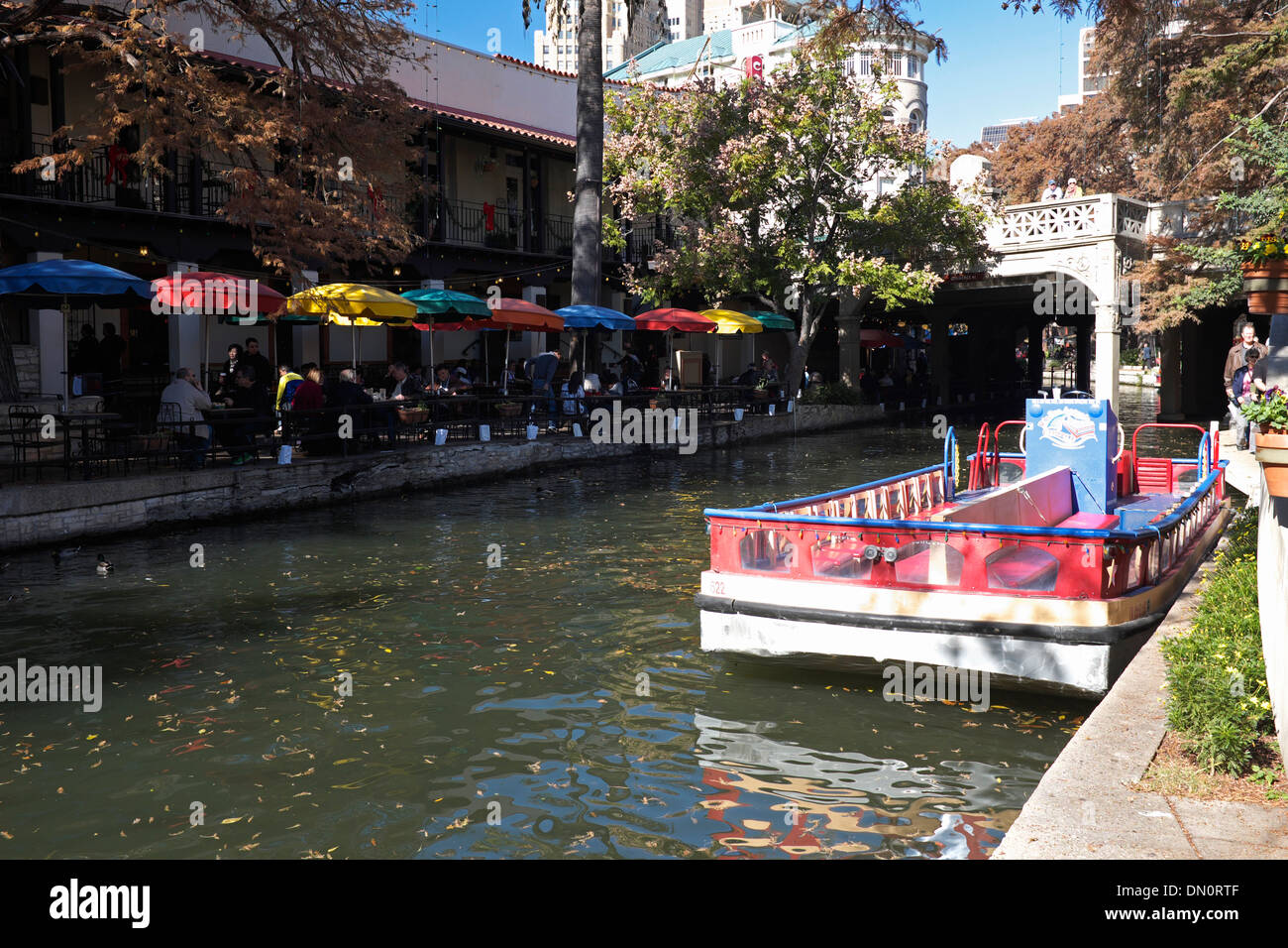 Riverwalk san antonio hi-res stock photography and images - Alamy