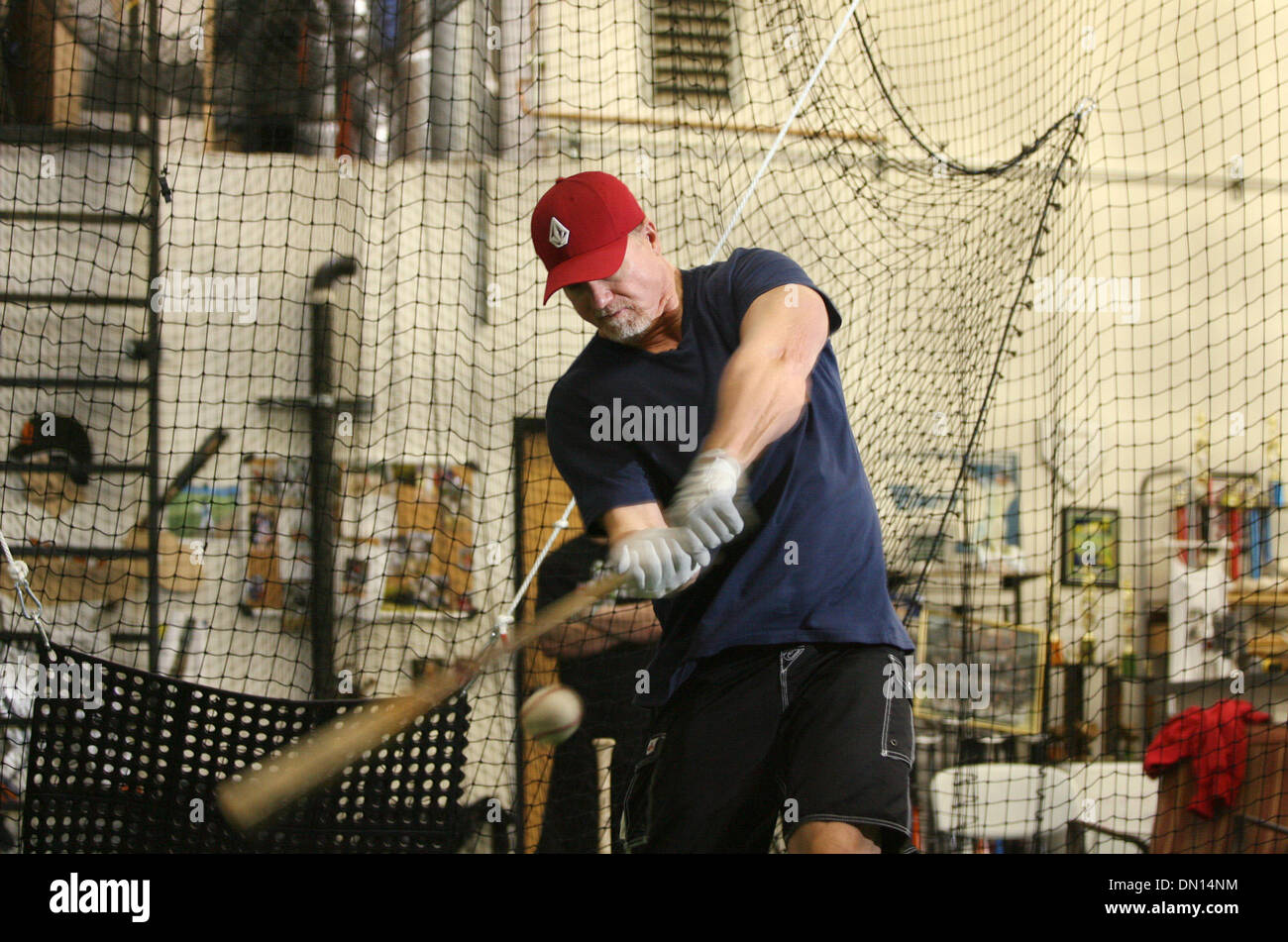 Practice cage hires stock photography and images Alamy