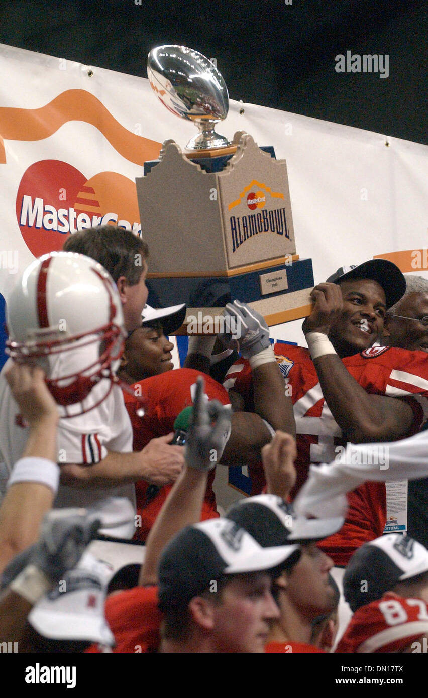 Dec 28, 2005; San Antonio, TX, USA; NCAA FOOTBALL: Nebraska celebrates their win during the Nebraska Cornhuskers victory over the Michigan Wolverines in the 2005 Alamo Bowl at the Alamodome in San Antonio, Texas. Mandatory Credit: Photo by T Reel/San Antonio Express-News/ZUMA Press. (©) Copyright 2005 by San Antonio Express-News Stock Photo