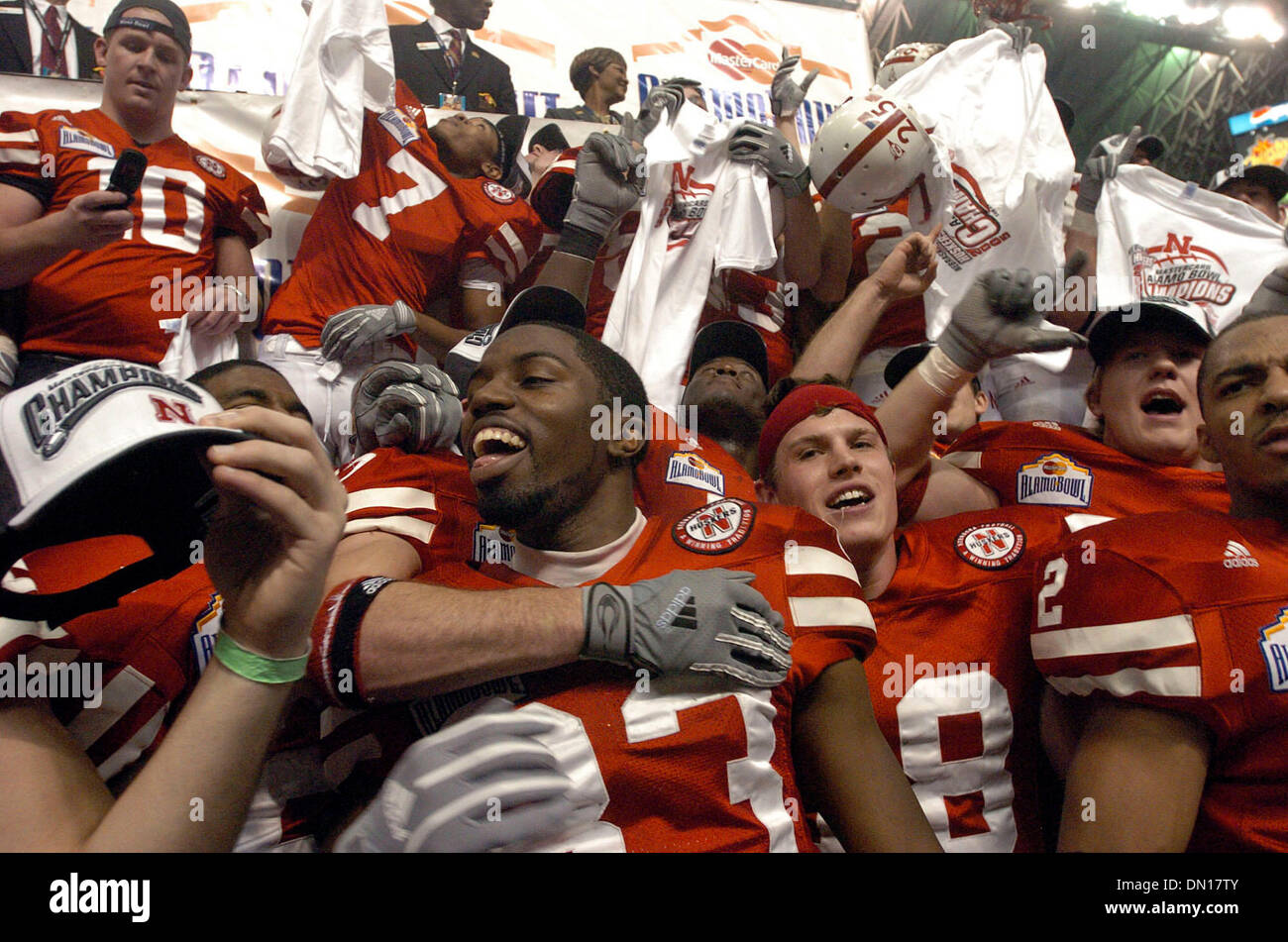 Dec 28, 2005; San Antonio, TX, USA; NCAA FOOTBALL: Nebraska celebrates their win during the Nebraska Cornhuskers victory over the Michigan Wolverines in the 2005 Alamo Bowl at the Alamodome in San Antonio, Texas. Mandatory Credit: Photo by T Reel/San Antonio Express-News/ZUMA Press. (©) Copyright 2005 by San Antonio Express-News Stock Photo