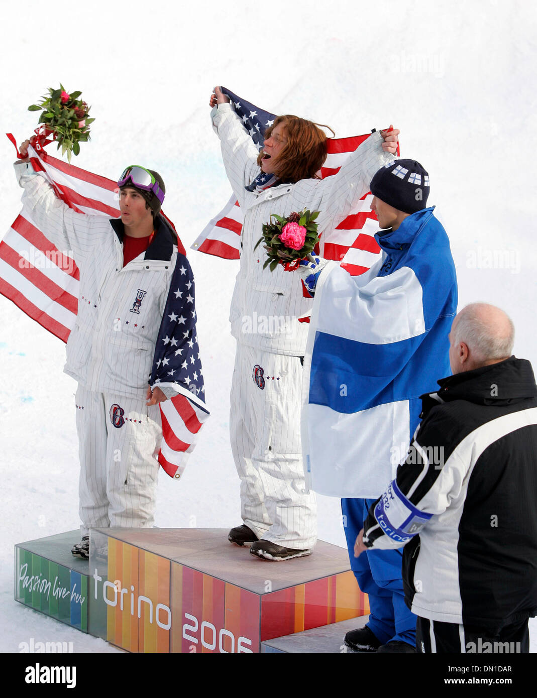 Torino 2006: Shaun White wins gold in snowboard halfpipe