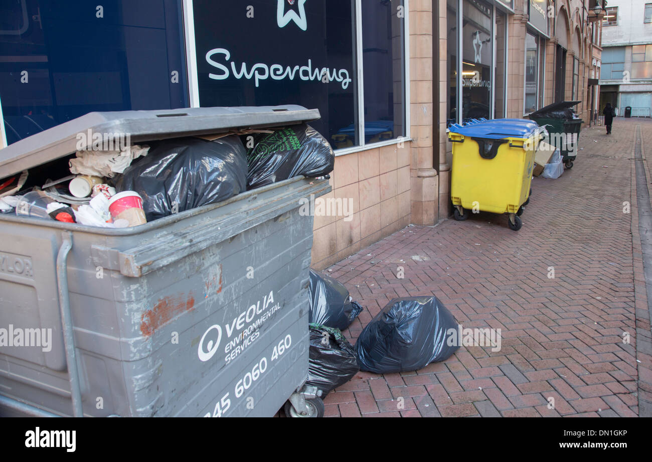 Full wheelie bin england hires stock photography and images Alamy