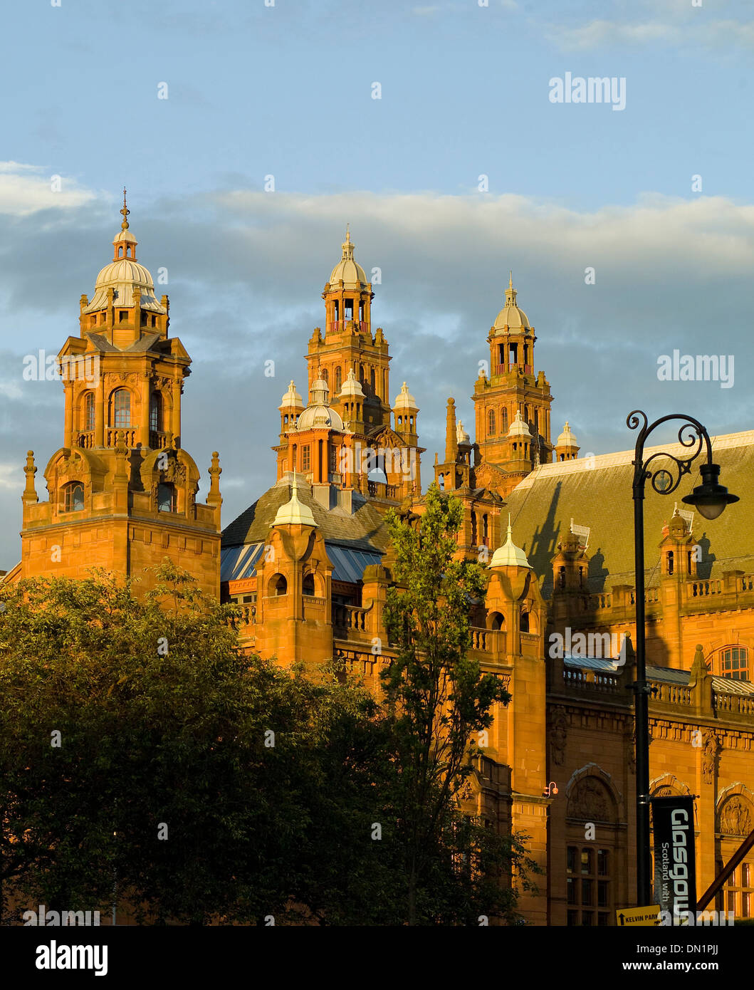 kelvingrove art gallery and museum glasgow Stock Photo - Alamy