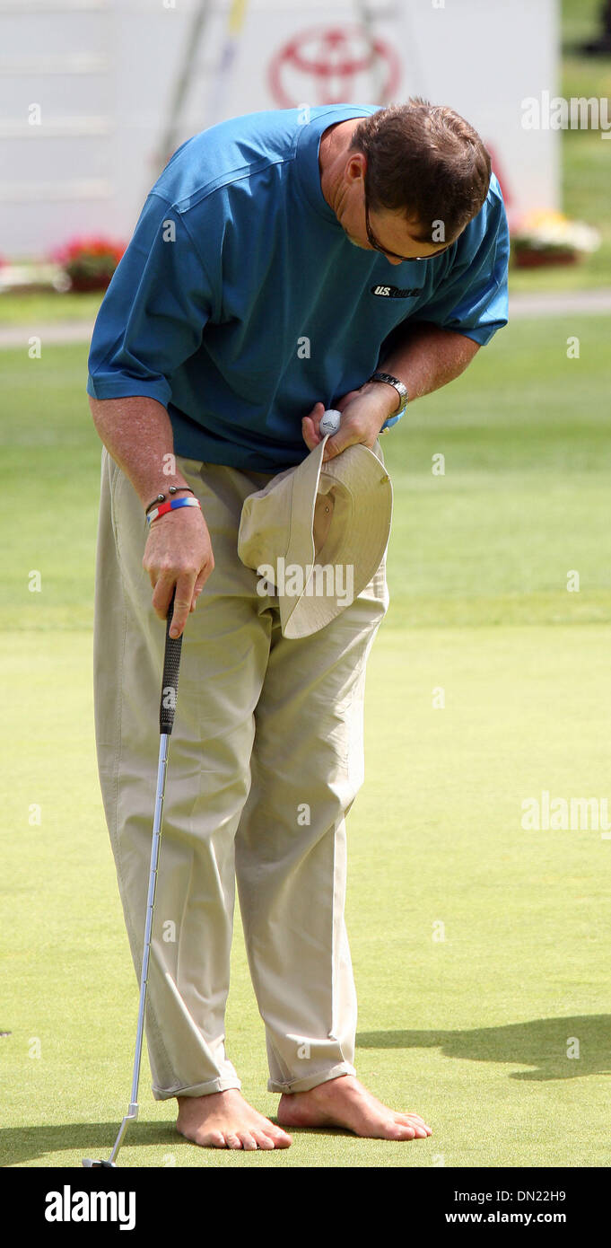 Apr 29, 2006; San Diego, CA, USA; JIM McMAHON playing the 18th hole at