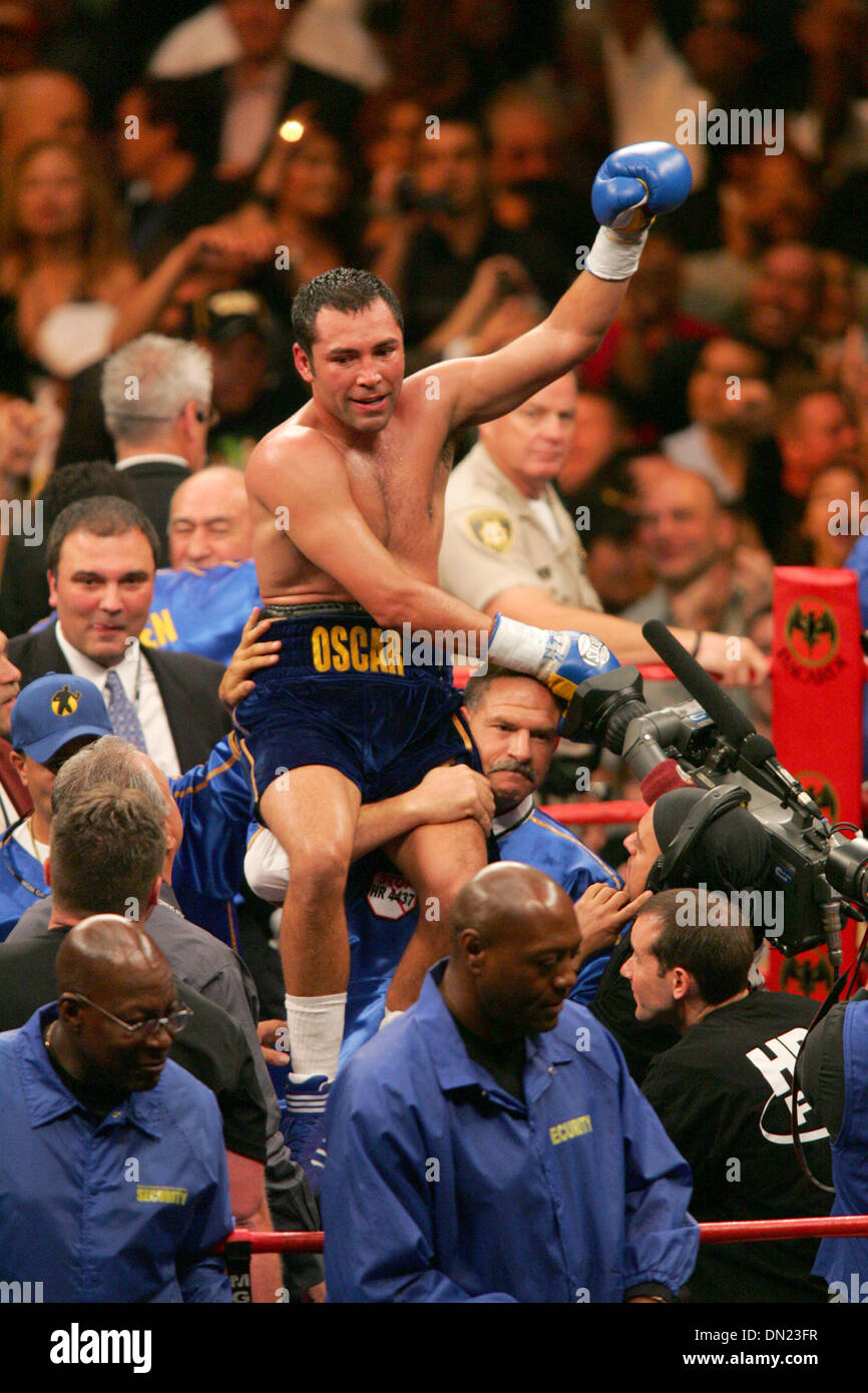 May 07, 2006; Las Vegas, NV, USA; BOXING 8 Time world champion OSCAR