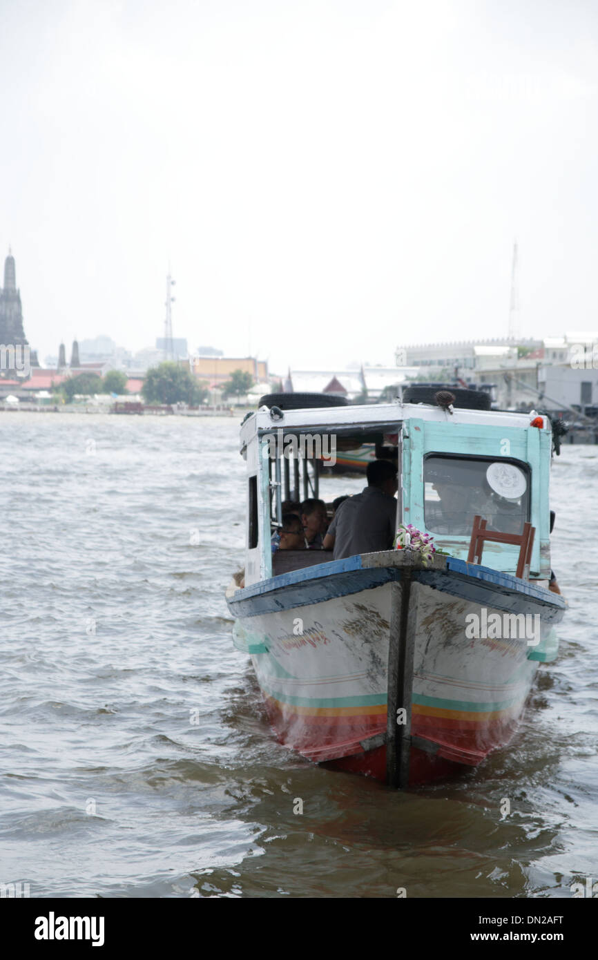 Tourist boat on Chao Phraya river in Bangkok , Thailand Stock Photo - Alamy