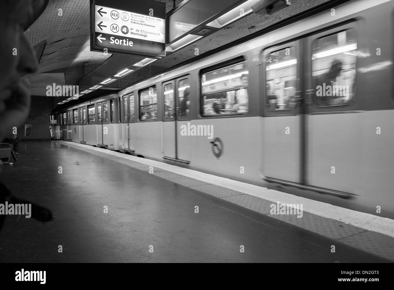 The paris metro train Black and White Stock Photos & Images - Alamy