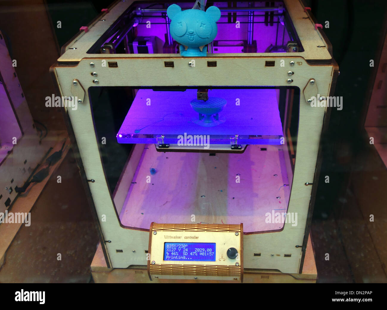 3D printer in shop window display, London Stock Photo Alamy