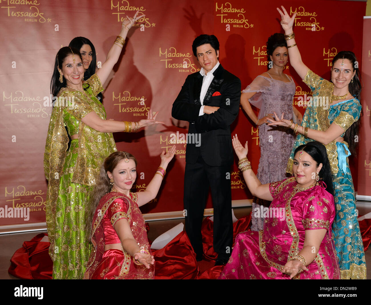 Berlin Germany 18th Dec 13 Dancers Of The Bollywood Dance Group Stock Photo Alamy