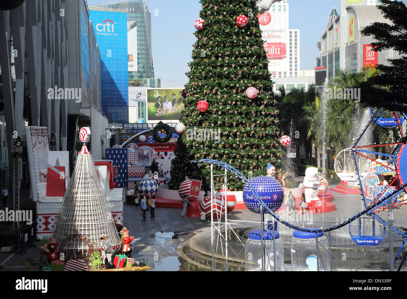 christmas tree shop plaza orange ct