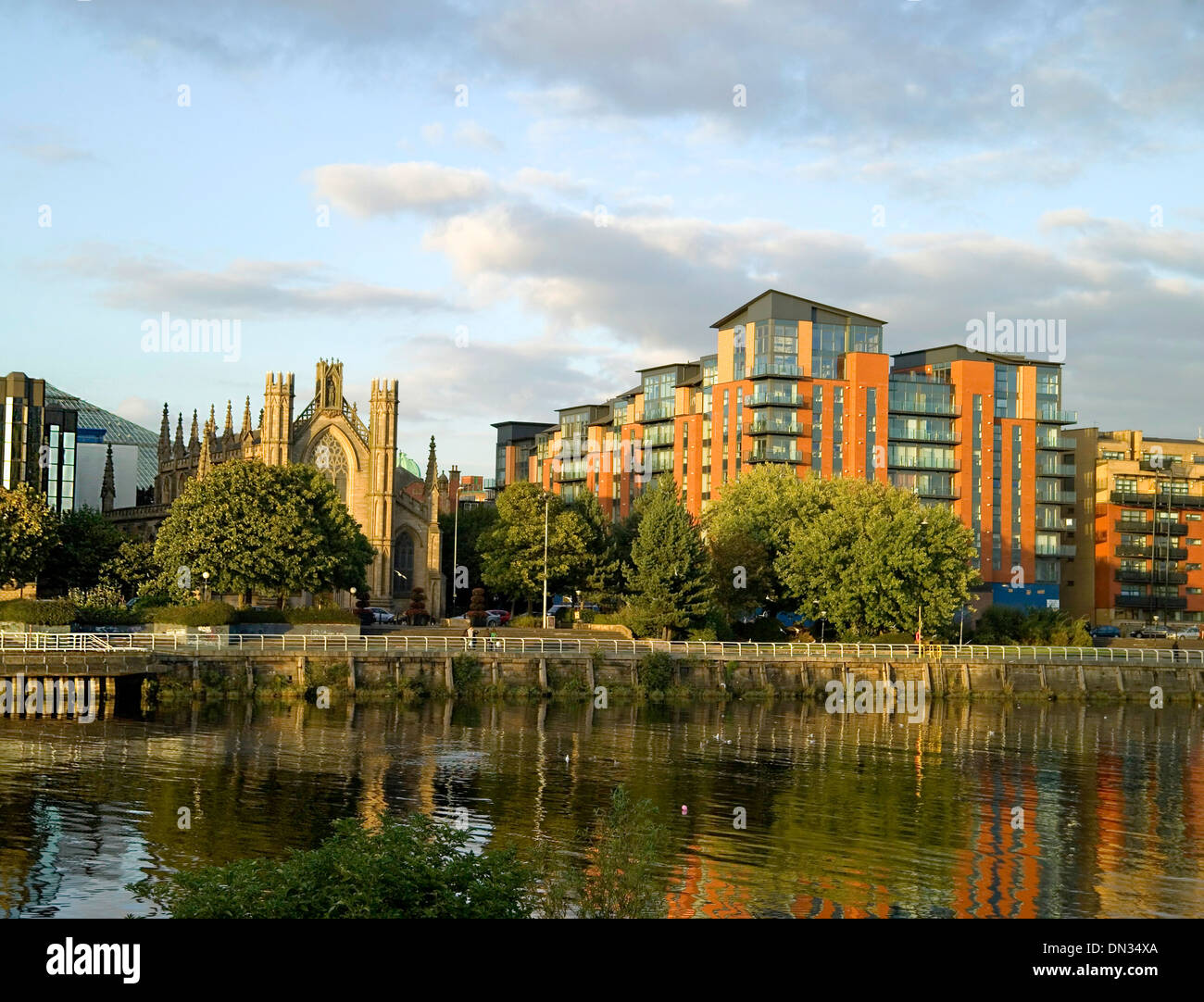 st andrews church clyde street apartments glasgow river Stock Photo Alamy