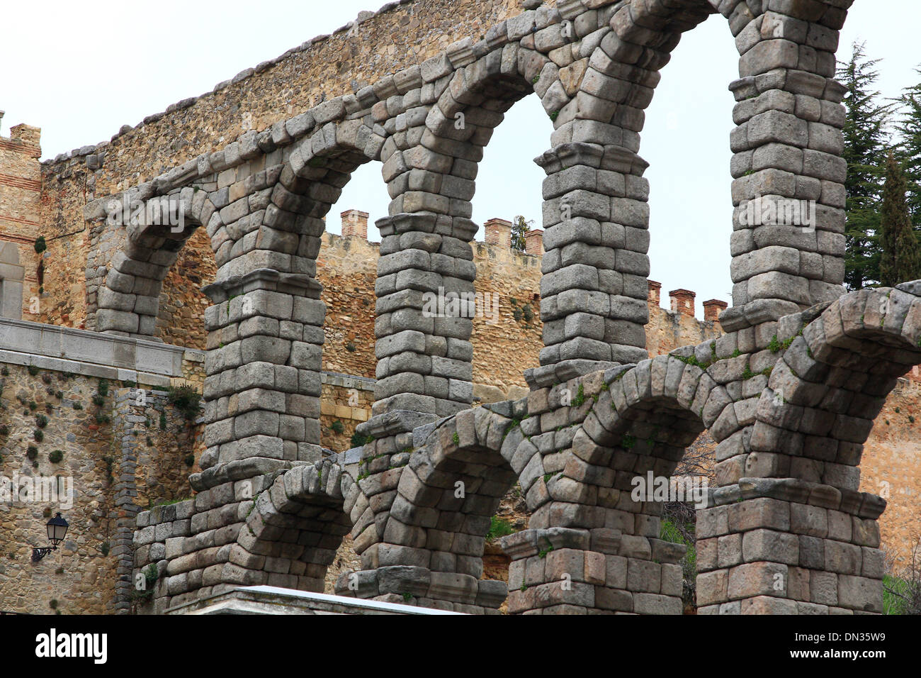 Roman aqueduct in Segovia, Spain Stock Photo