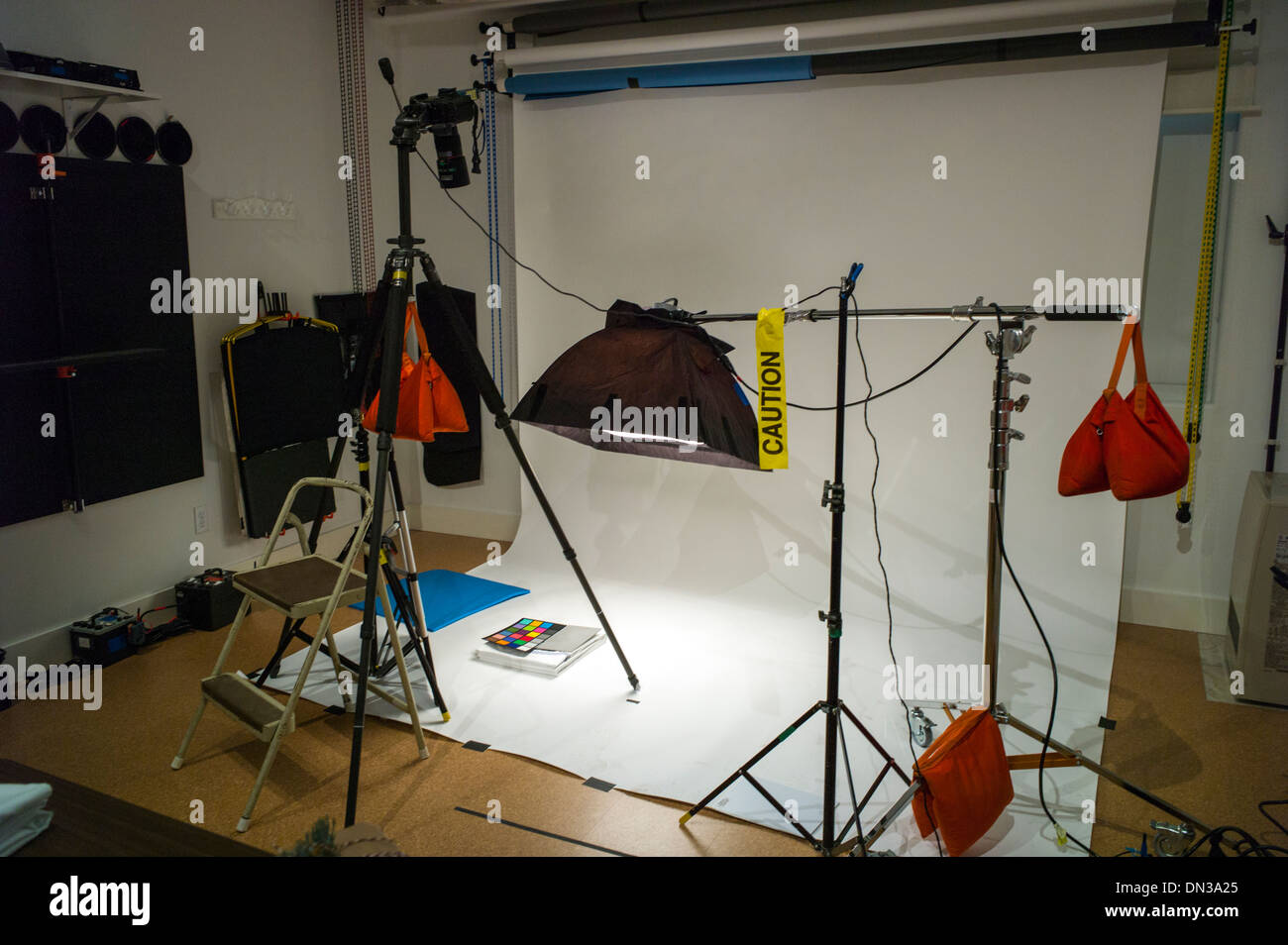 Commercial photography set, including lighting, background and grip gear Stock Photo Alamy