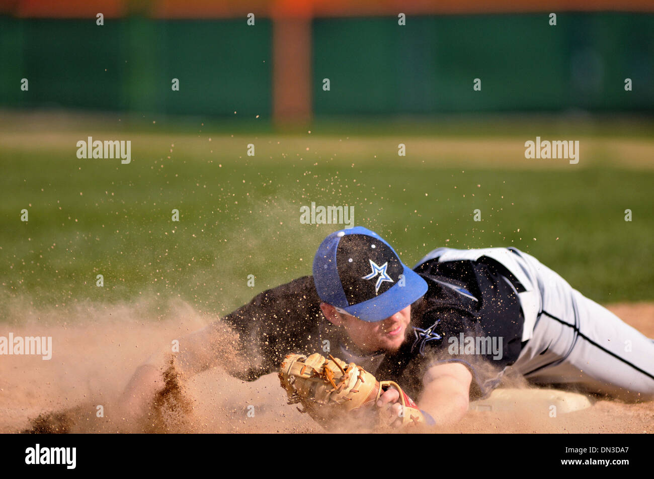 Head first dive hires stock photography and images Alamy