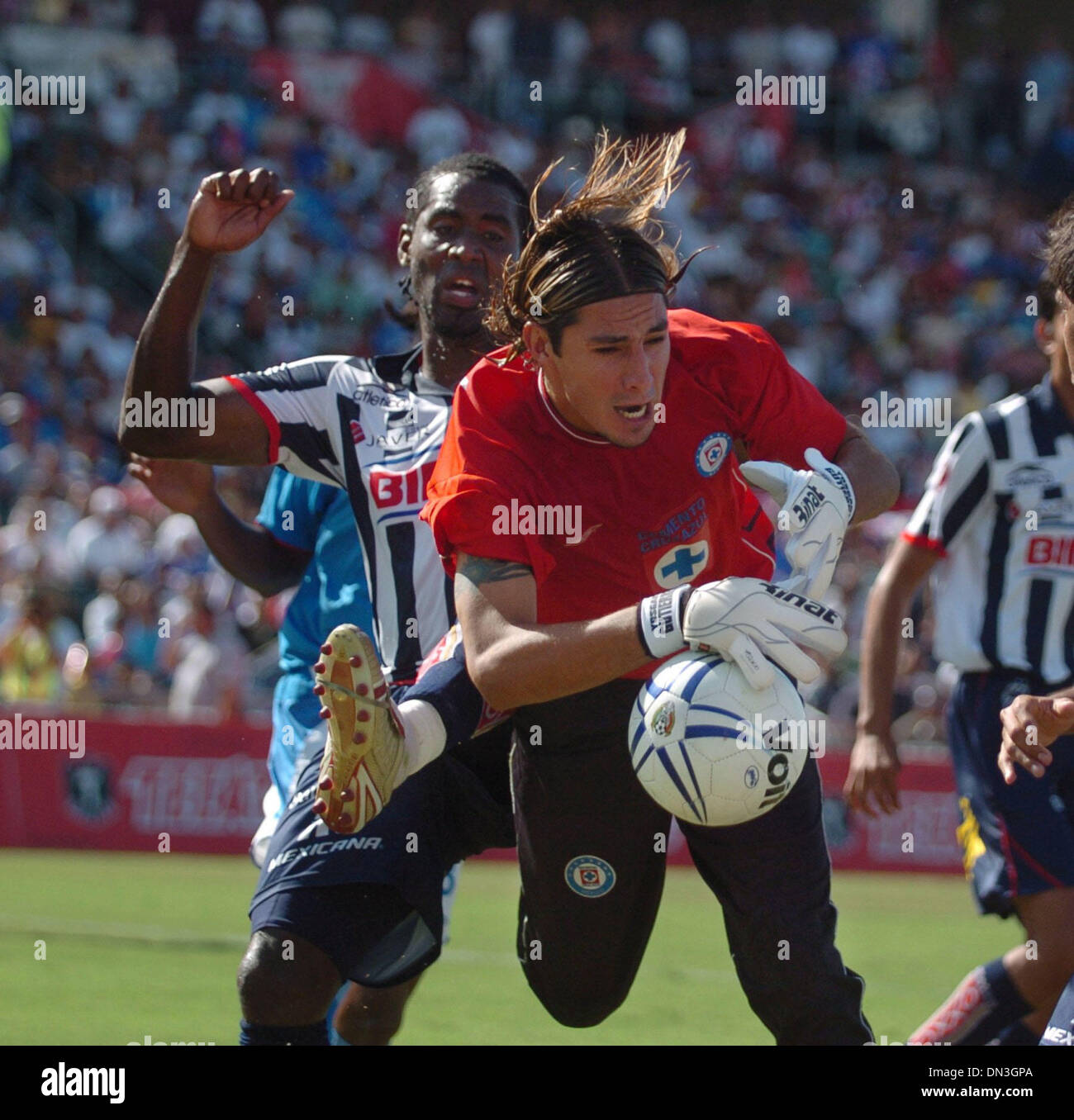 Jul 30, 2006; Sacramento, USA; Cruz Azul goalkeeper YOSGAT GUTIERREZ saves a corner kick as Monterrey's FELIPE BALOY collides with him in the 2nd half in Sunday afternoons Monterrey 4-2 victory over Cruz Azul in exhibition soccer at Raley Field in West Sacramento on July 30, 2006. Mandatory Credit: Photo by Jose Luis Villegas/Sacramento Bee/ZUMA Press. (©) Copyright 2006 by Sacrame Stock Photo