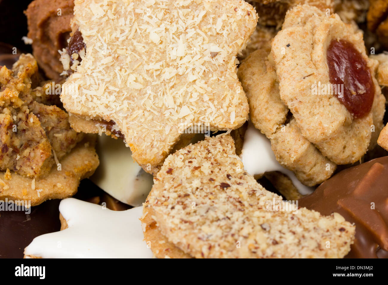 Fresh baked christmas cookies hires stock photography and images Alamy