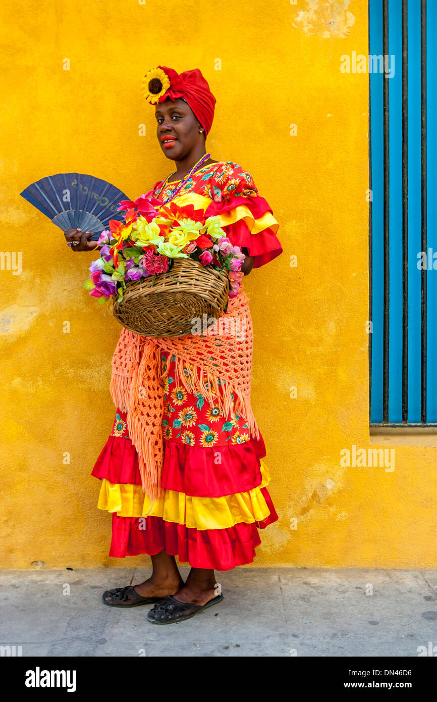 Cuban Woman in Traditional Dress, Plaza de la Catedral, Havana, Cuba Stock  Photo - Alamy