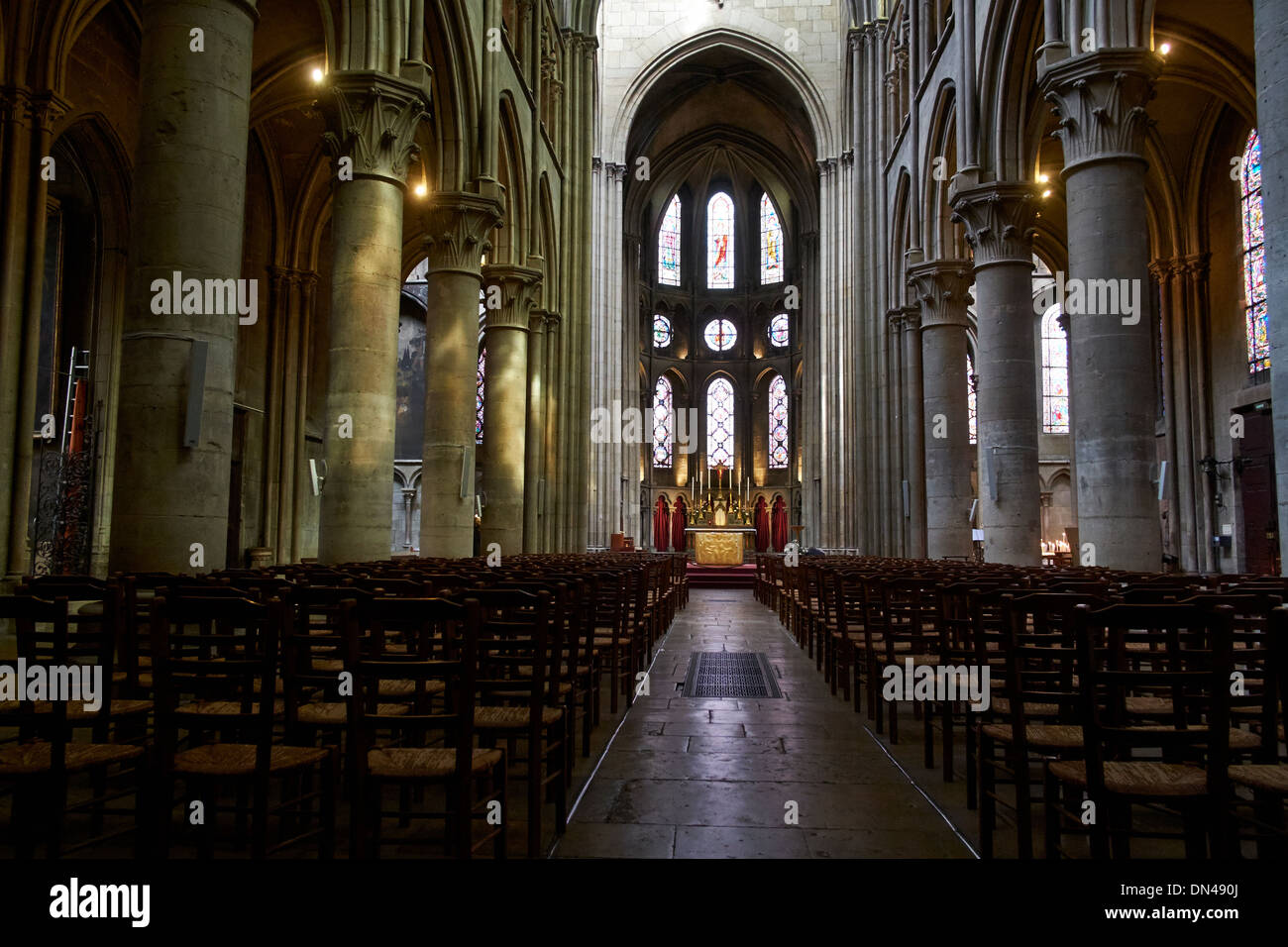 Gotische kathedraal van Dijon, Frankrijk - Roman Catholic Cathedral in Dijon, France - Cathedrale Saint-Benigne de Dijon Stock Photo