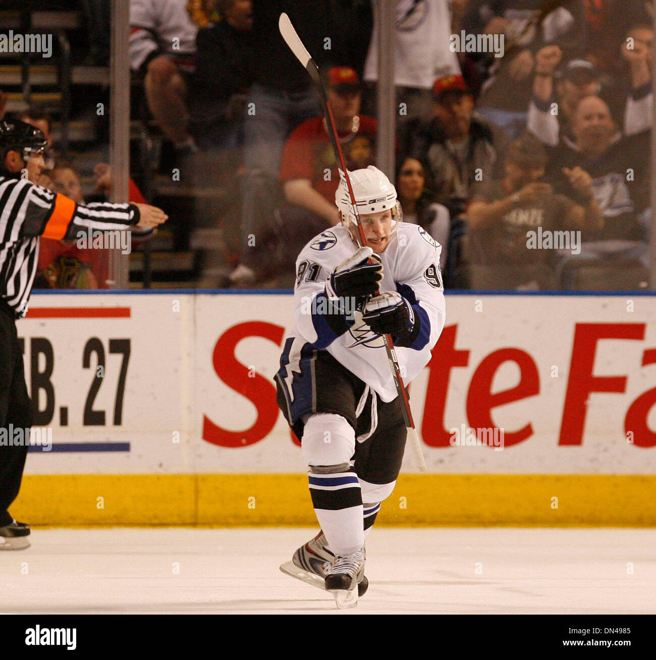 Hockey goal hat hires stock photography and images Alamy