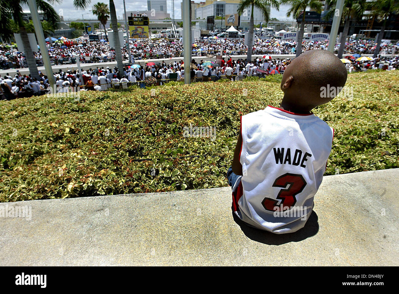 boys miami heat jersey