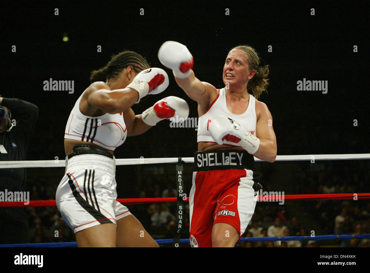 Nov 11, 2006; New York, NY, USA; LAILA ALI vs SHELLY BURTON boxing