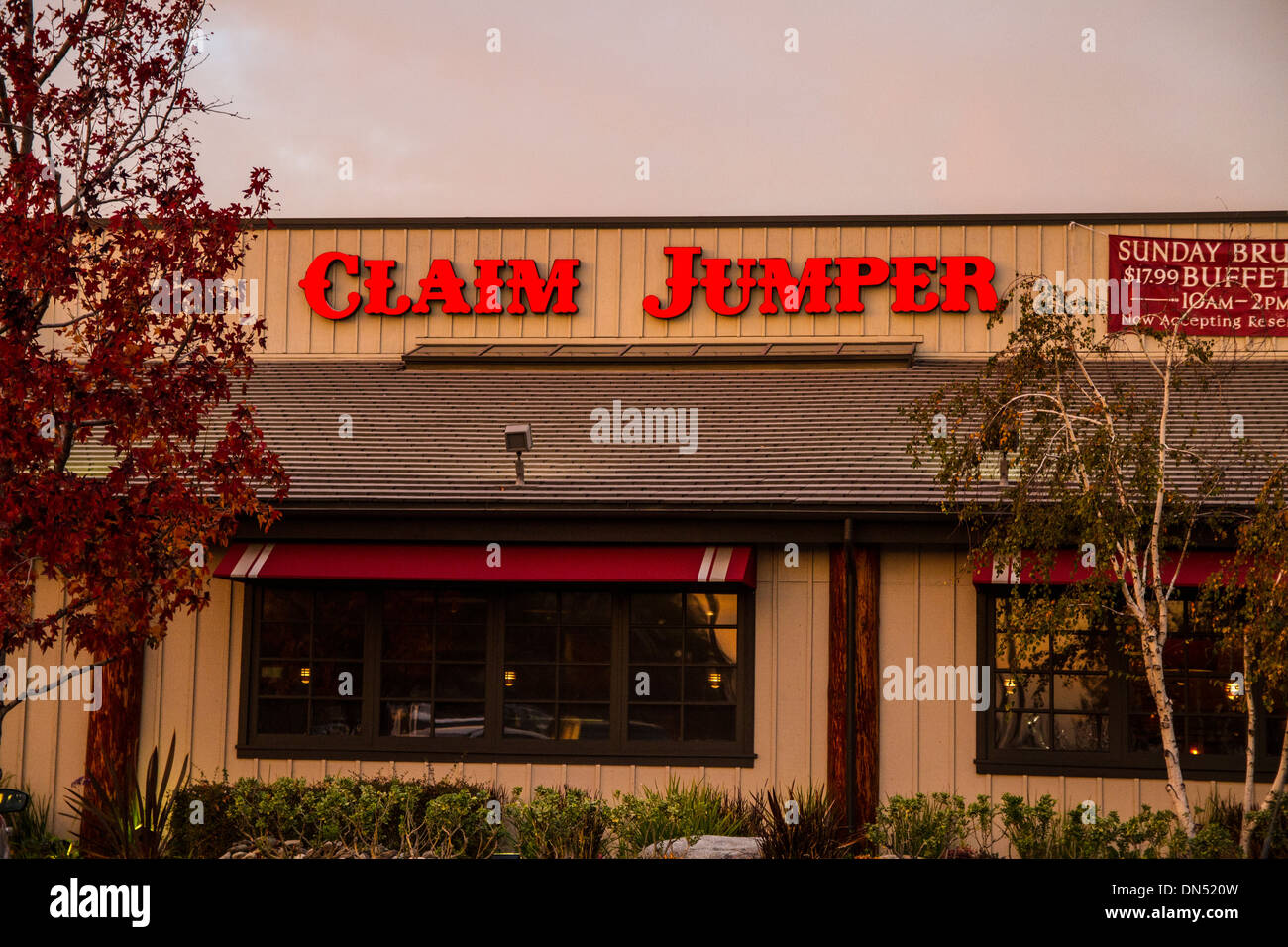 A Claim Jumper Restaurant in Northridge California Stock Photo - Alamy