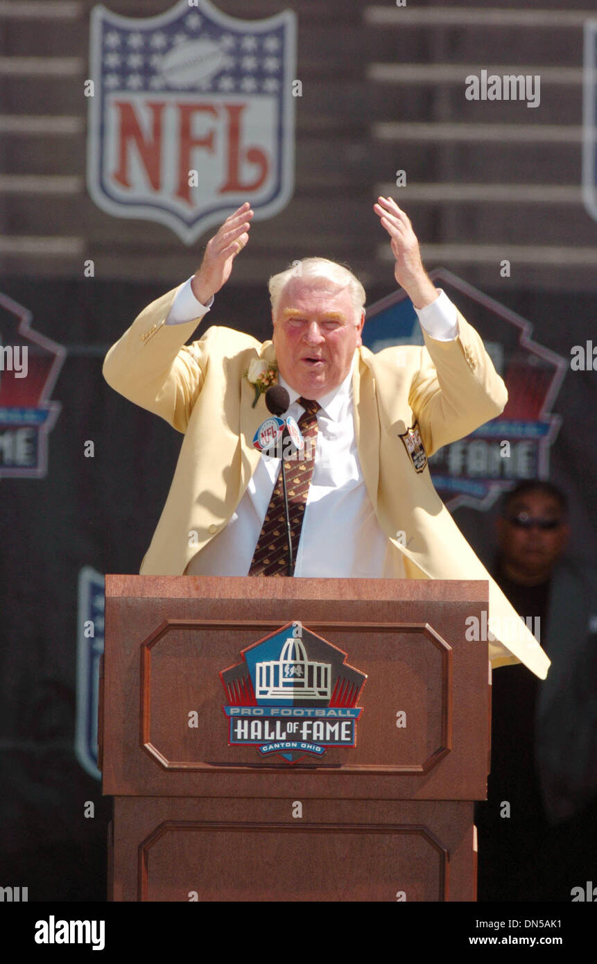 Aug 05, 2006; Canton, OH, USA; Pro Football Hall of Fame Head Coach JOHN MADDEN celebrates his enshrinment with a large crowd at Fawcett Stadium in Canton, Ohio Saturday August 5,2006. Mandatory Credit: Photo by Bob Larson/Contra Costa Times/ZUMA Press. (©) Copyright 2006 by Contra Costa Times Stock Photo