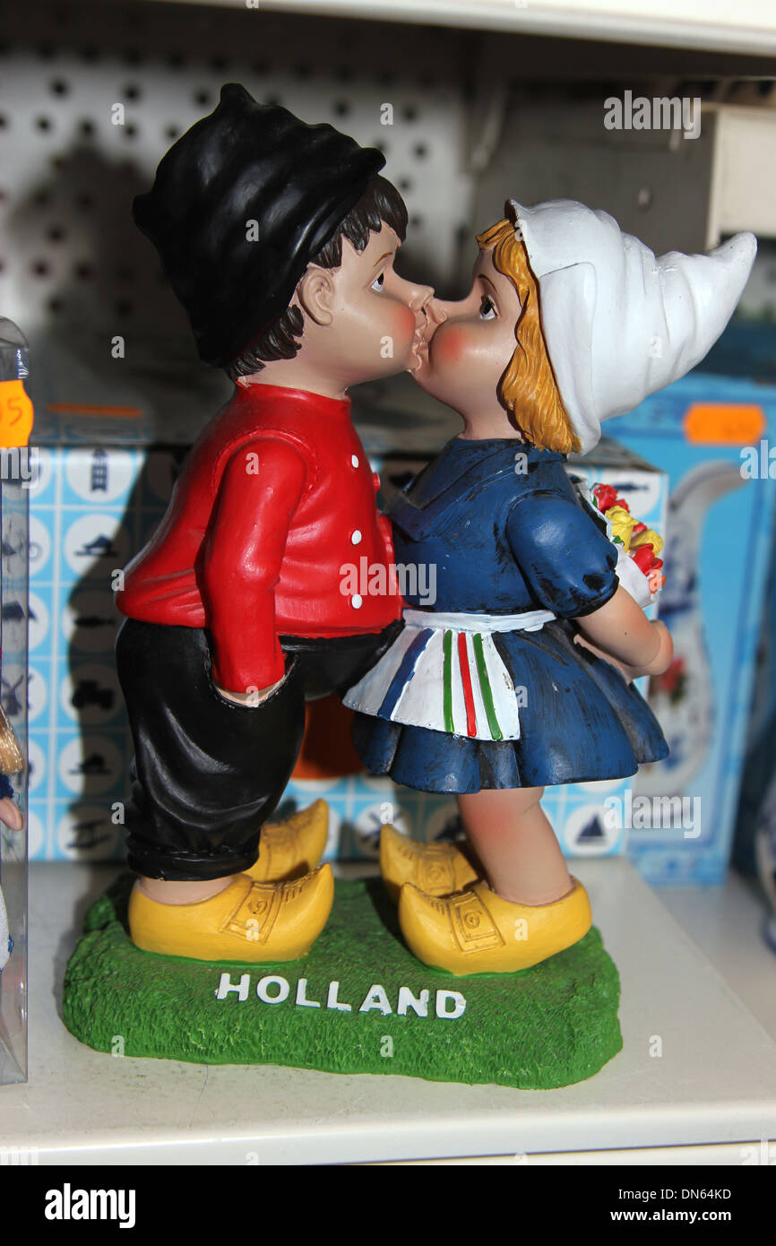 boy and girl statue kissing in Amsterdam, Holland Stock Photo Alamy