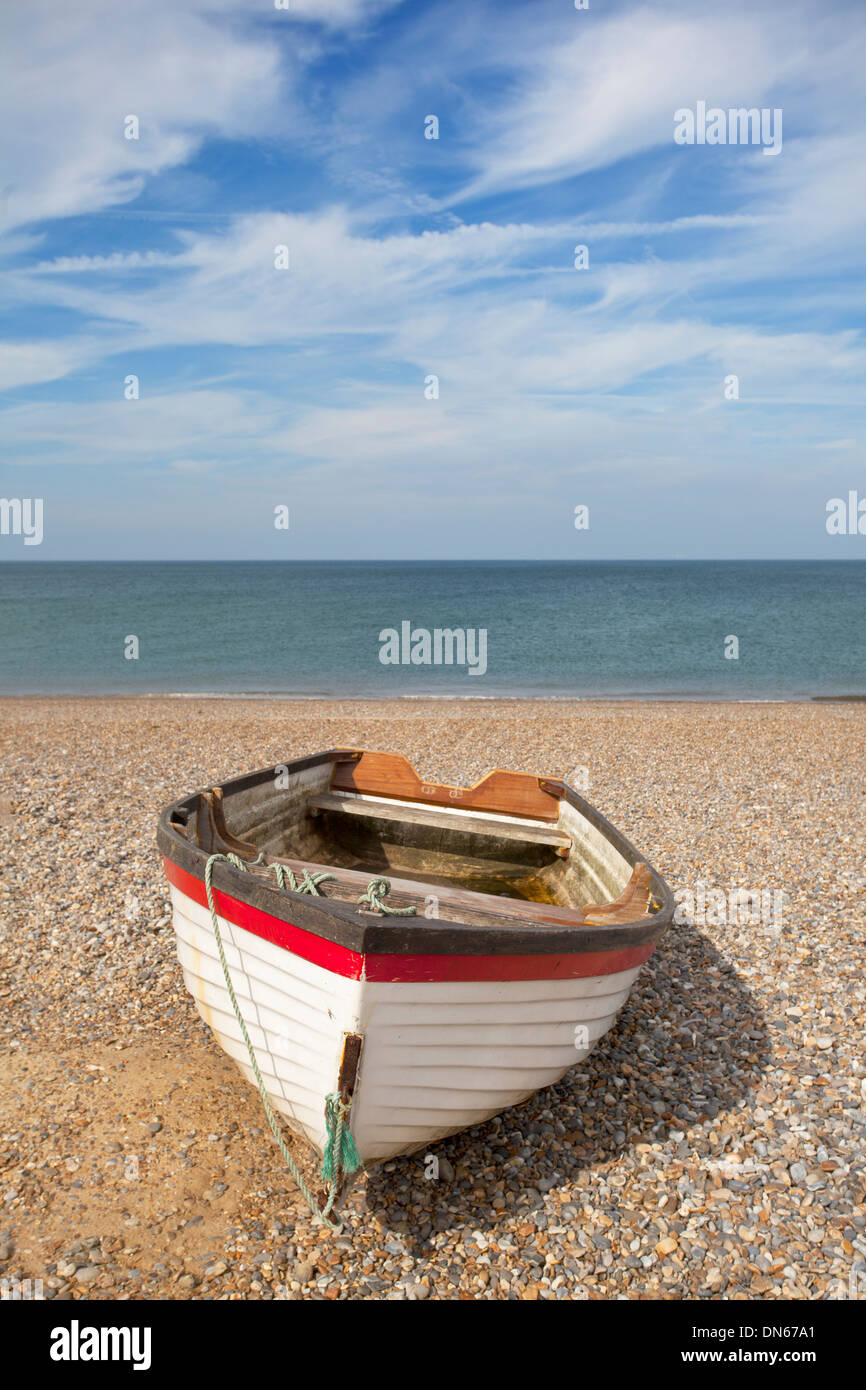 Boat next to sea hi-res stock photography and images - Alamy