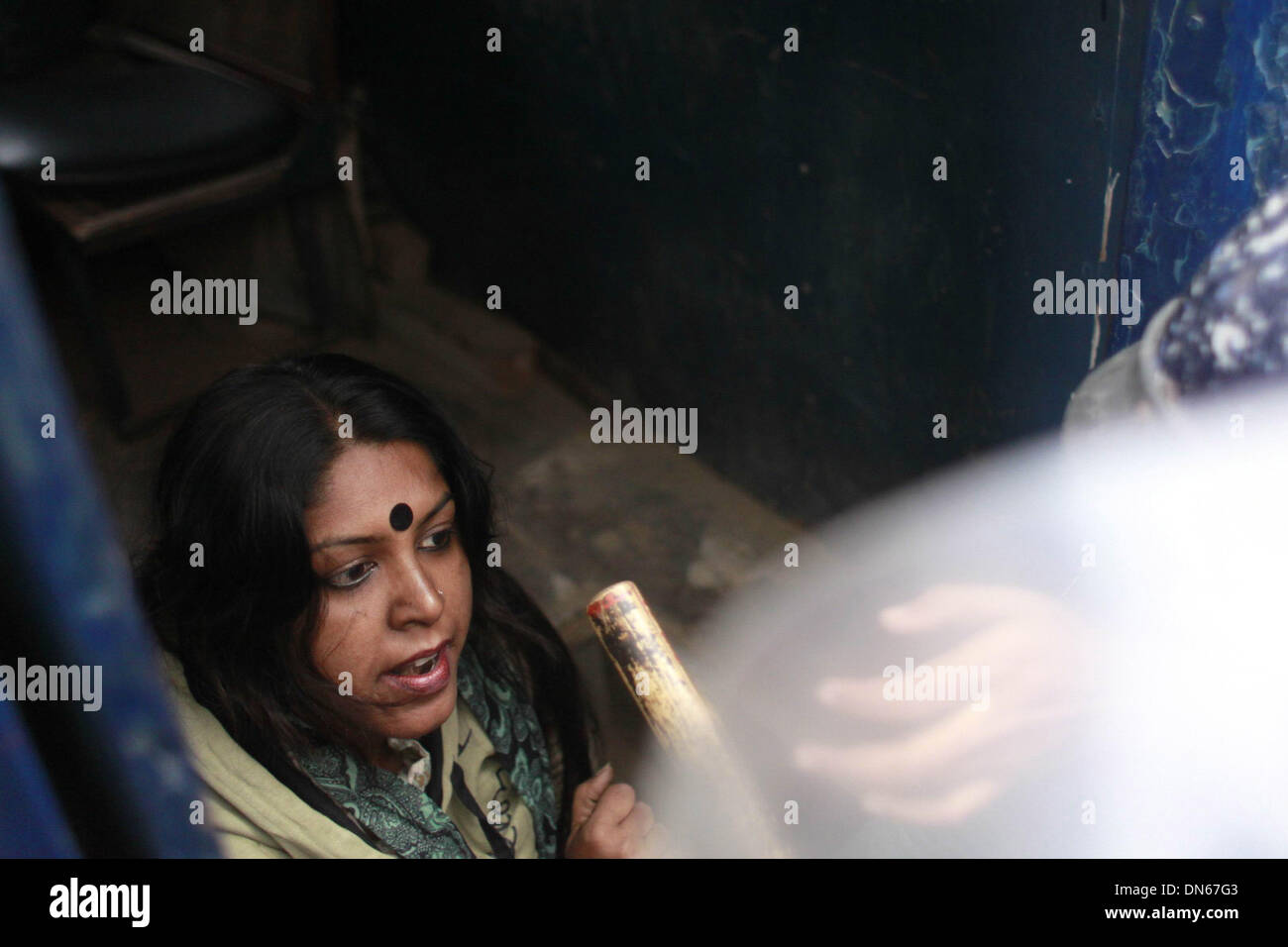 Dhaka, Bangladesh. 19th December 2013. arrest Police prevented the 'Ganajagaran Mancha' procession from entering the diplomatic enclave, their second march towards the Pakistan High Commission in Dhaka. Credit:  zakir hossain chowdhury zakir/Alamy Live News Stock Photo