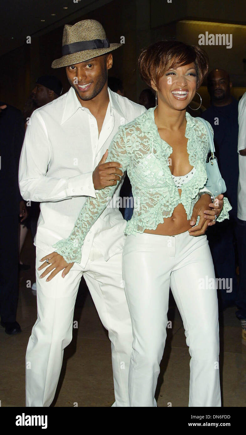 June 18, 2002 Beverly Hills, CALIFORNIA, USA KENNY LATTIMORE AND