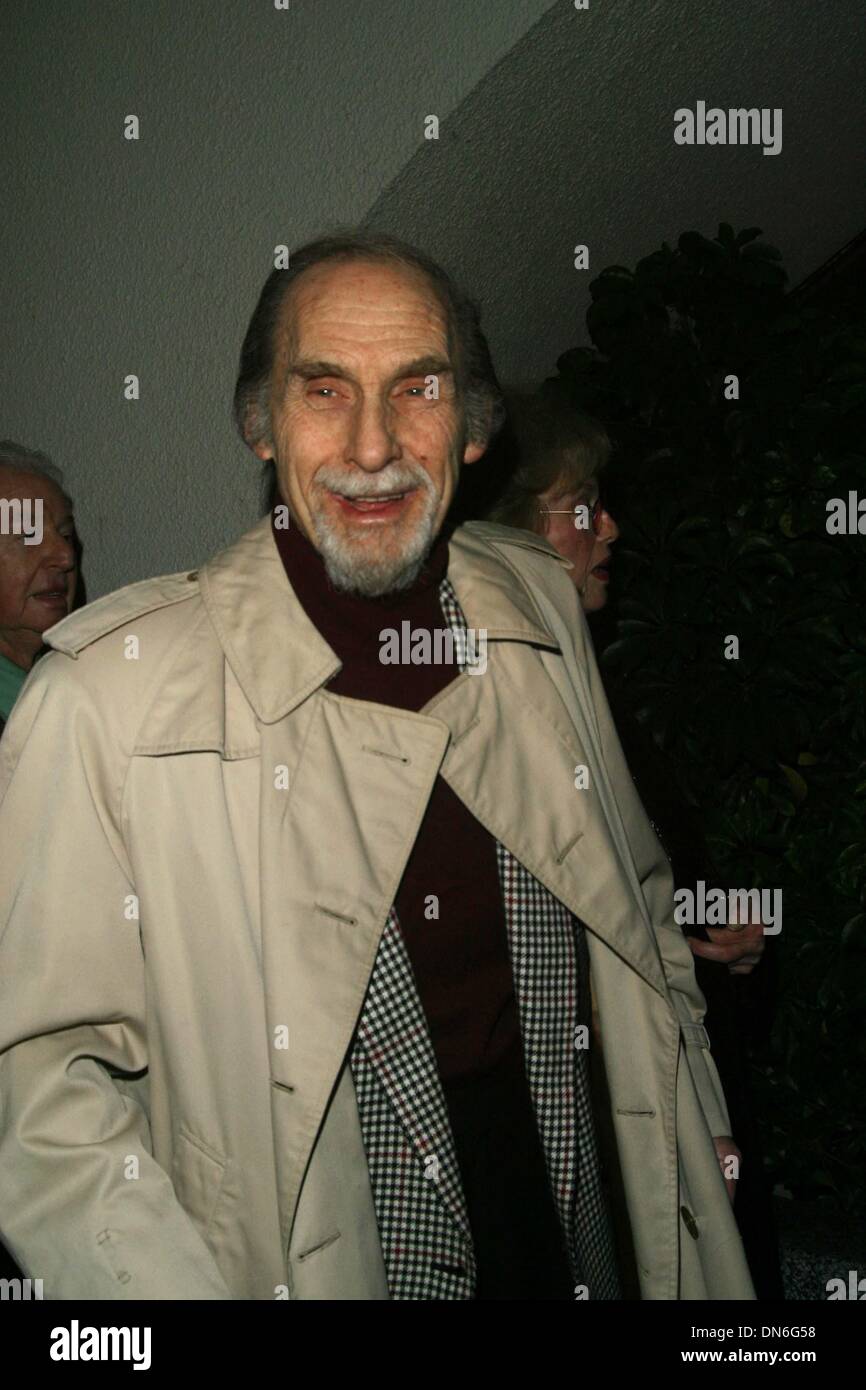 Nov. 24, 2002 - Beverly Hills, CALIFORNIA, USA - SID CAESAR ..K27254NP  NORBY WALTERS' 21ST ANNUAL PRE-HOLIDAY CHRISTMAS PARTY  .THE FRIARS CLUB, BEVERLY HILLS, CA.NOVEMBER 24, 2002. NINA PROMMER/   2002(Credit Image: © Globe Photos/ZUMAPRESS.com) Stock Photo