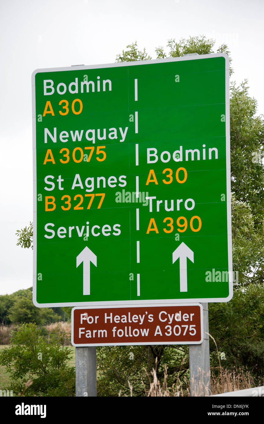 Bodmin Newquay St Agnes Truro A30 A390 A3075 Sign Stock Photo - Alamy