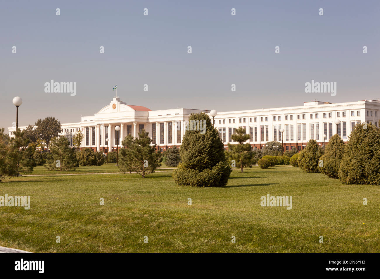 The Senate of the Republic of Uzbekistan, Independence Square, Mustakillik Maydoni, Tashkent, Uzbekistan Stock Photo