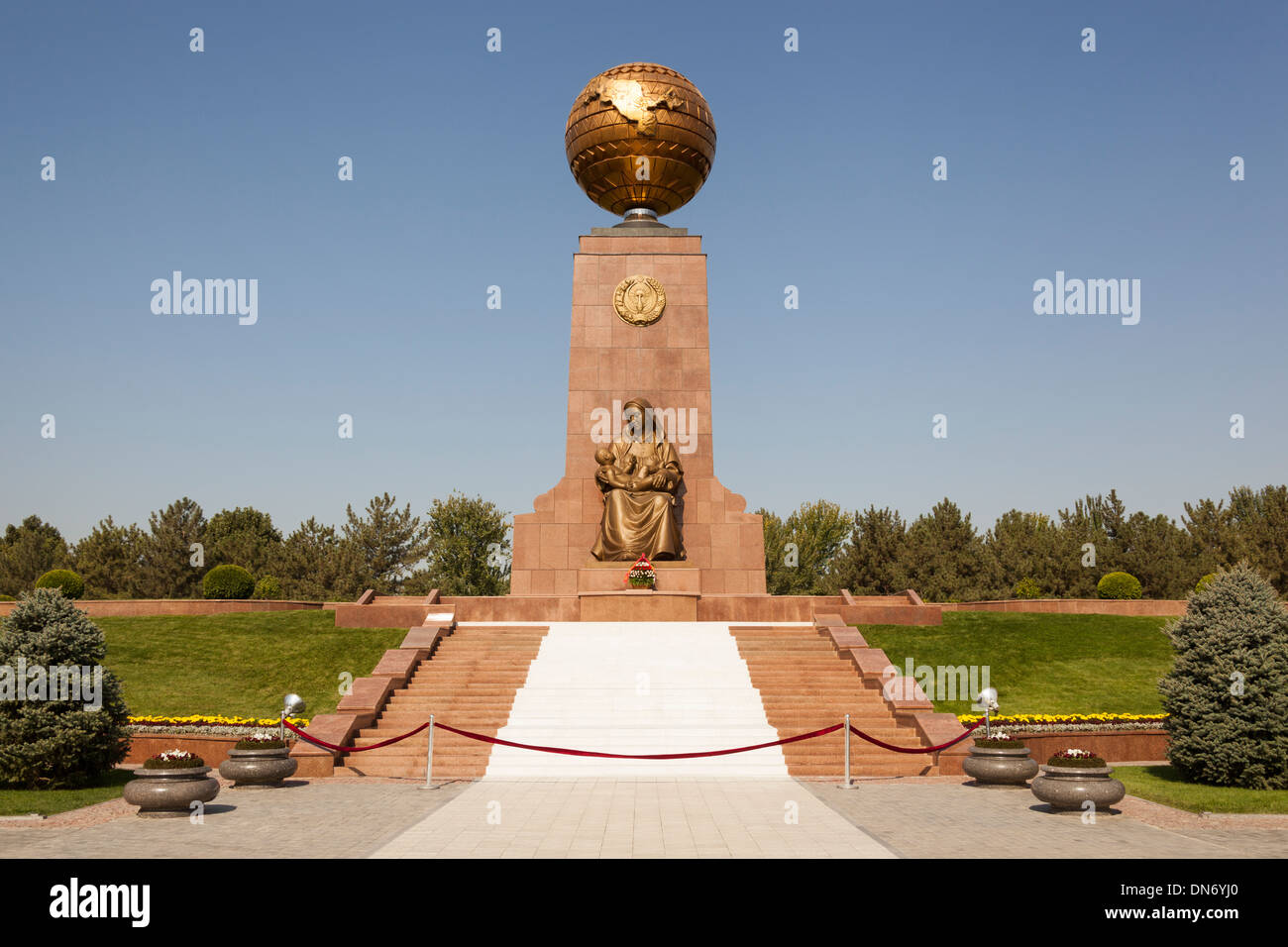 Independence Monument and Happy Mother Monument, Independence Square, Mustakillik Maydoni, Tashkent, Uzbekistan Stock Photo