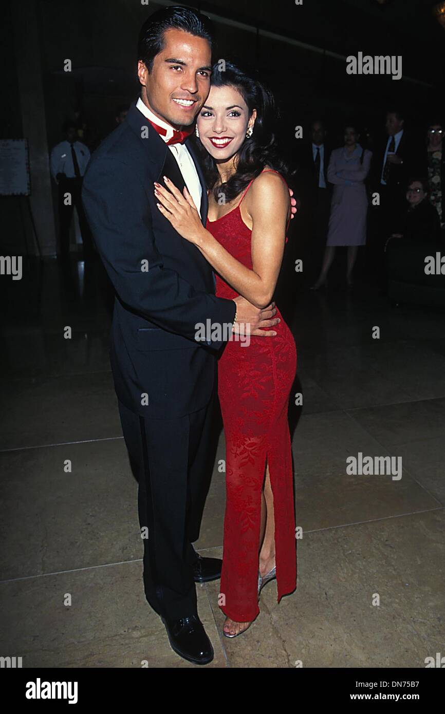 Eva longoria 1998 hires stock photography and images Alamy