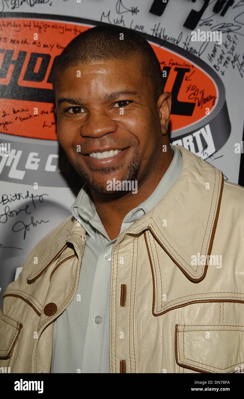 Mar. 23, 2002 - Hollywood, CA, USA - K24536AG: KELLY PERINE CELEBRATED