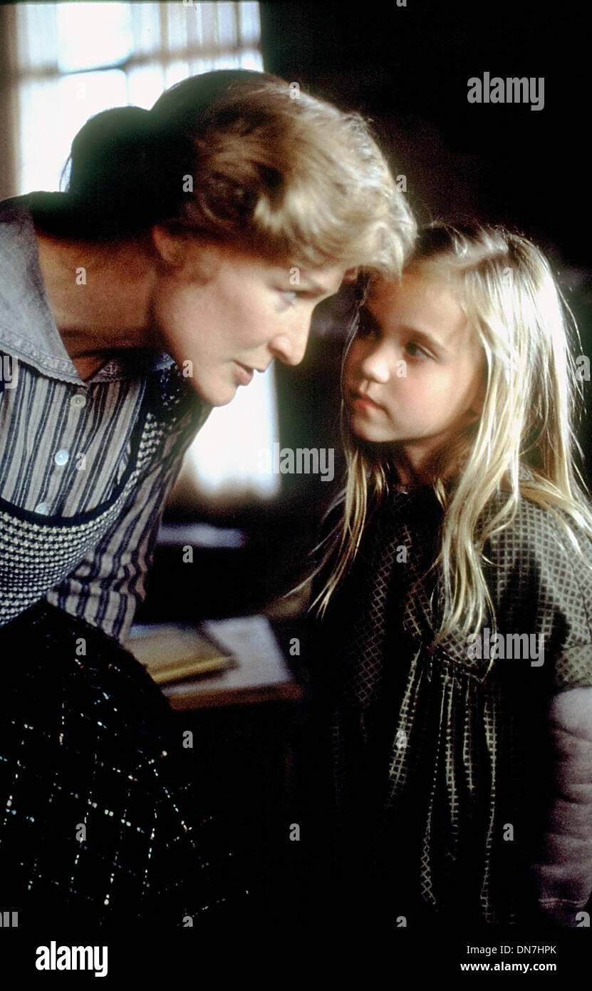 Sarah plain and tall hi-res stock photography and images - Alamy