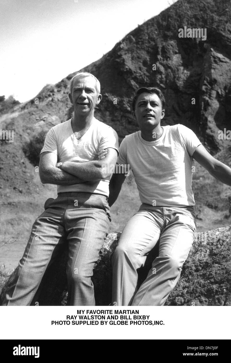 Dec. 31, 2000 - MY FAVORITE MARTIAN.RAY WALSTON AND BILL BIXBY. SUPPLIED BY (Credit Image: © Globe Photos/ZUMAPRESS.com) Stock Photo