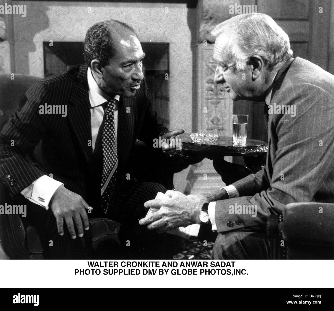 Walter cronkite hi-res stock photography and images - Alamy